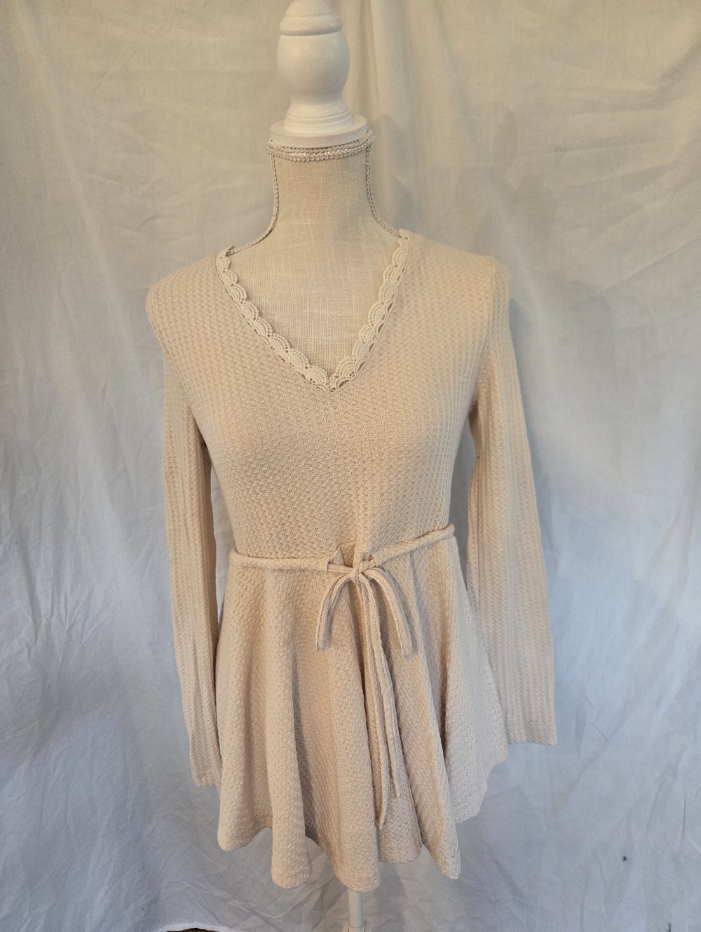 SHEIN - Cream Long Sleeve Maternity Top W/ Front Tie - (M)